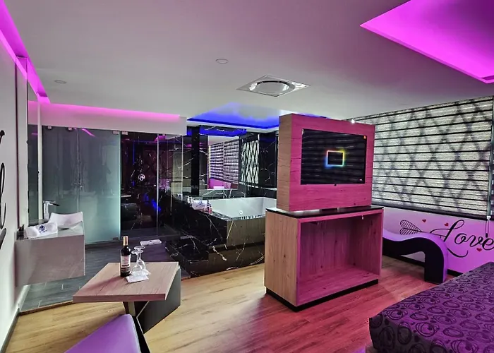 Lights Hotel *